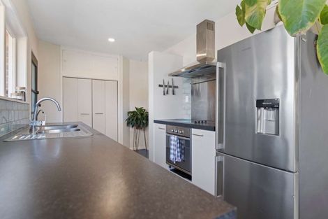 Photo of property in 27 Roosevelt Road, Western Heights, Rotorua, 3015