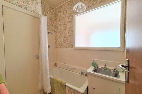 Photo of property in 163 Tasman Street, Opunake, 4616