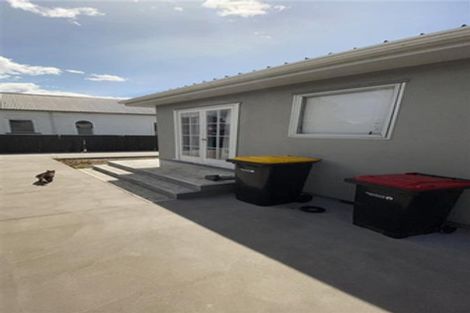 Photo of property in 2/21 Quinns Road, Shirley, Christchurch, 8013