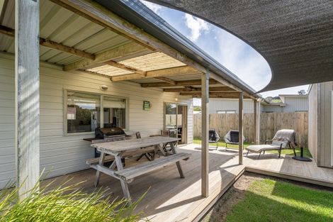 Photo of property in 26 Wells Place, Whitianga, 3510