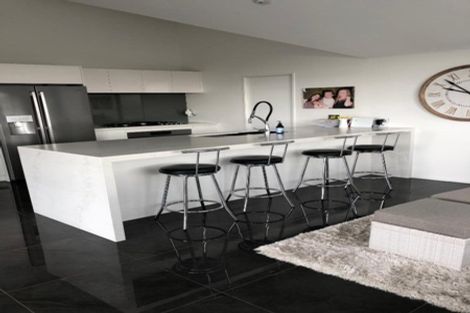 Photo of property in 2/40 Kowhai Road, Campbells Bay, Auckland, 0630