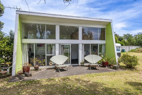 Photo of property in 41 Queens Road, Waikanae Beach, Waikanae, 5036