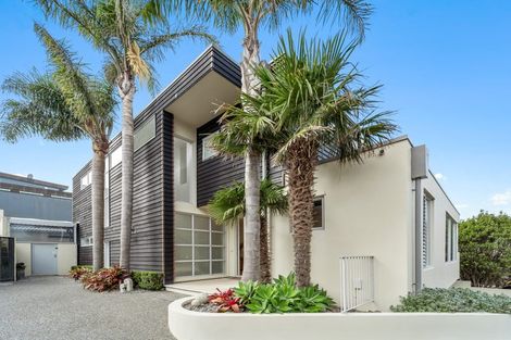 Photo of property in 33a Churchill Road, Murrays Bay, Auckland, 0630