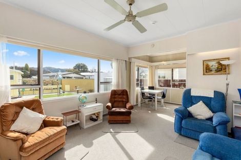 Photo of property in 33 Haig Street, Waterloo, Lower Hutt, 5011
