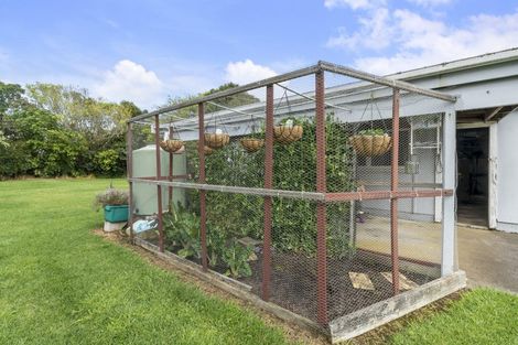 Photo of property in 93 Lynwood Road, New Lynn, Auckland, 0600