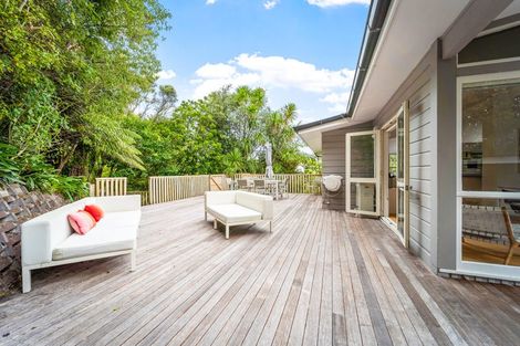 Photo of property in 1 Garmons Way, Castor Bay, Auckland, 0620