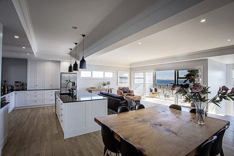 Photo of property in 5 Christine Drive, Coopers Beach, 0420