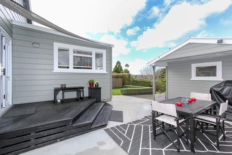 Photo of property in 31 Wallace Place, Westown, New Plymouth, 4310