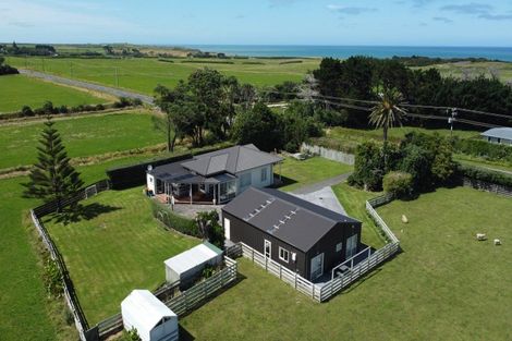 Photo of property in 3636 South Road, Opunake, 4682