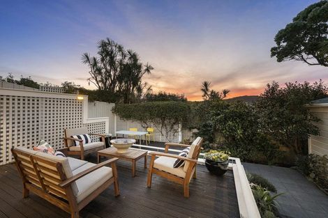 Photo of property in 18 Central Terrace, Kelburn, Wellington, 6012