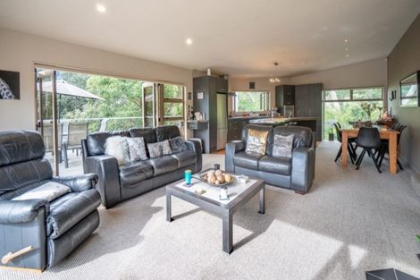 Photo of property in 67 Atawhai Road, Fitzherbert, Palmerston North, 4410