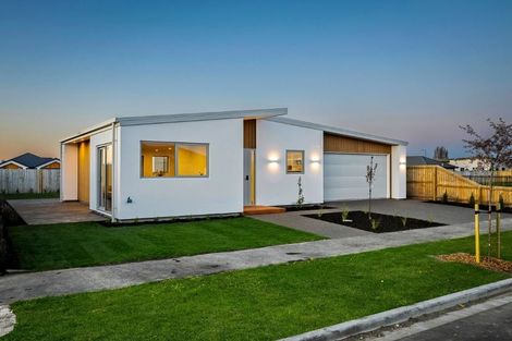 Photo of property in 17 Timara Crescent, Marshland, Christchurch, 8083