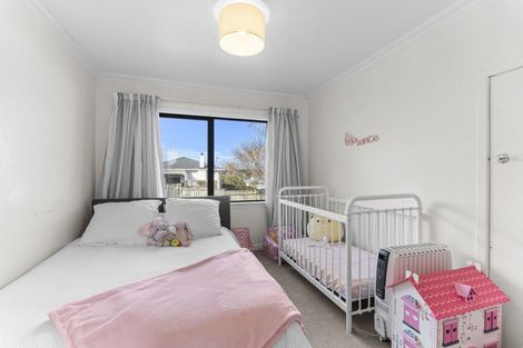 Photo of property in 3 Stuart Place, Blagdon, New Plymouth, 4310