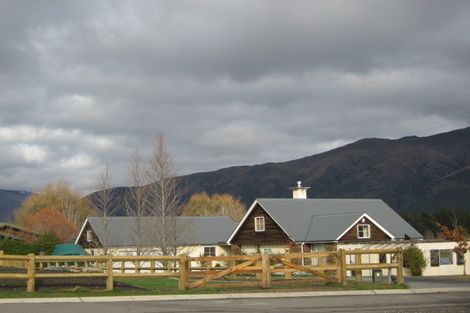 Photo of property in 9 Waimana Place, Wanaka, 9305