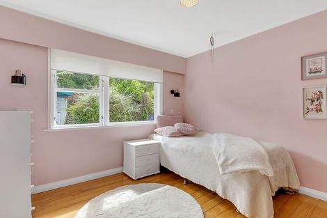 Photo of property in 115 Dowse Drive, Maungaraki, Lower Hutt, 5010