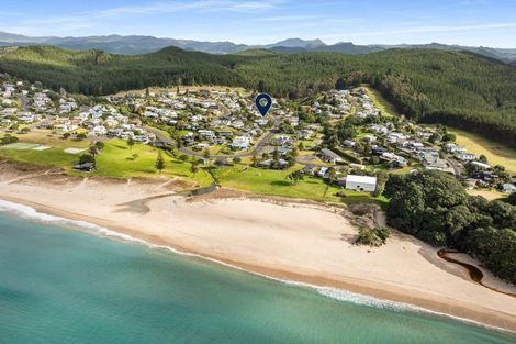 Photo of property in 124 Onemana Drive, Onemana, Whangamata, 3691