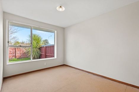 Photo of property in 2/68 Kawau Crescent, Bromley, Christchurch, 8062