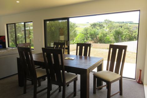 Photo of property in 19 Pohutukawa Drive, Cable Bay, 0420