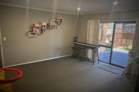 Photo of property in 54 Saint James Drive, Huntington, Hamilton, 3210