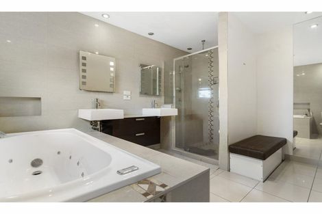 Photo of property in 2/6 Kimdale Place, Totara Heights, Auckland, 2105