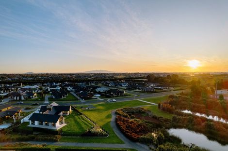 Photo of property in 10 Moemoea Place, Cambridge, 3434