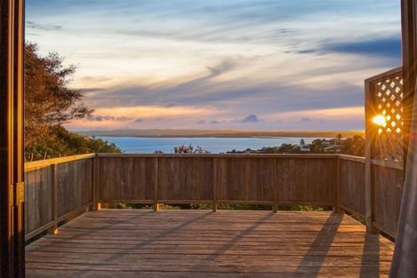 Photo of property in 3/164 Rangatira Road, Beach Haven, Auckland, 0626