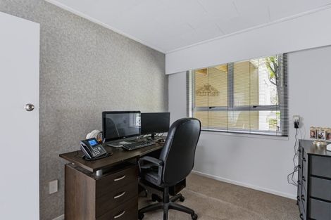 Photo of property in 172a Mangorei Road, Merrilands, New Plymouth, 4312