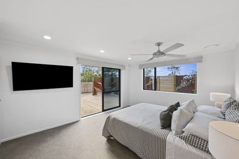 Photo of property in 11 Meadowbrook Place, Buckland, Pukekohe, 2677