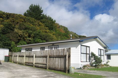 Photo of property in 77 Hazlewood Avenue, Karori, Wellington, 6012