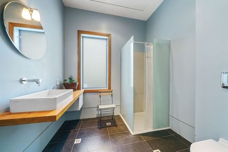 Photo of property in 19 Dillon Street, Lowry Bay, Lower Hutt, 5013