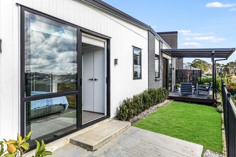 Photo of property in 18 Te Tiireke Drive, Glenview, Hamilton, 3206