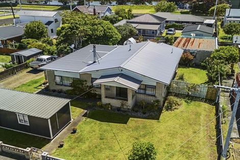 Photo of property in 70 Domett Street, Waitara, 4320