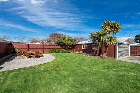 Photo of property in 88 Farquhars Road, Redwood, Christchurch, 8051