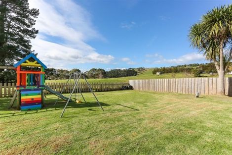Photo of property in 17 Kohanga Road, Te Kohanga, Tuakau, 2693