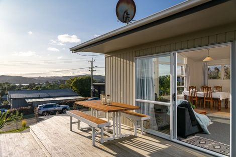 Photo of property in 6 Manukau Road, Raglan, 3225