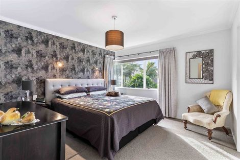 Photo of property in 1 Pelican Lane, Unsworth Heights, Auckland, 0632