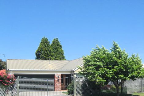 Photo of property in 1/3 Ben Nevis Drive, Broomfield, Christchurch, 8042