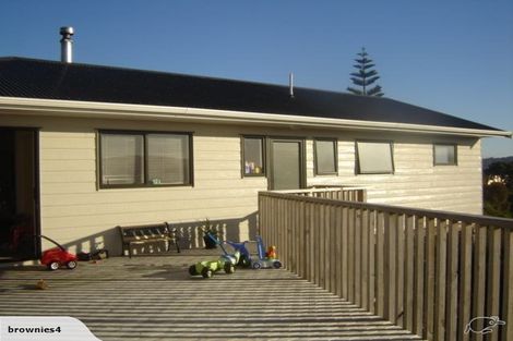 Photo of property in 3 Makora Grove, Paremata, Porirua, 5024