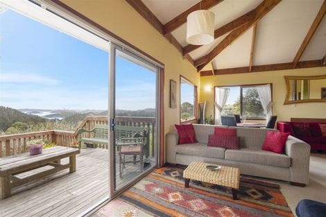 Photo of property in 250 Paroa Bay Road, Russell, 0272