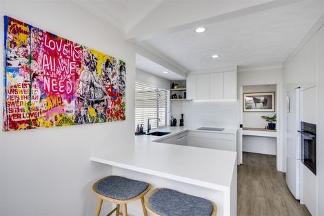 Photo of property in 6 Sloane Place, Taradale, Napier, 4112