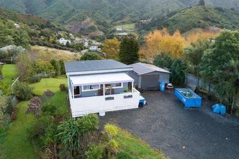 Photo of property in 25 Dorset Street, Picton, 7220