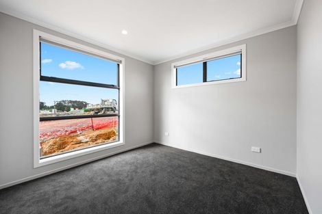 Photo of property in 27 Waruhia Crescent, Rototuna North, 3281