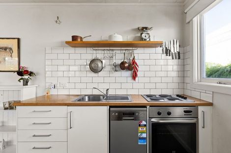 Photo of property in 95 Wellesley Road, Napier South, Napier, 4110