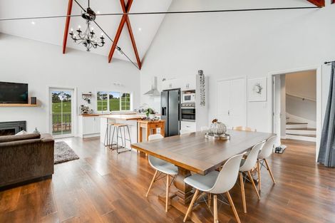 Photo of property in 346 Inland Road, Helensville, 0875