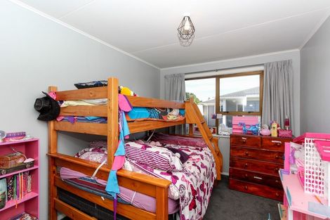 Photo of property in 14 Karaka Street, Merrilands, New Plymouth, 4312