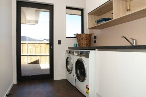 Photo of property in 17 Carrick Place, Mosgiel, 9024