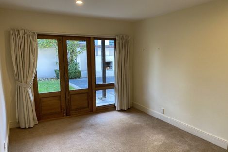 Photo of property in 2/11 Memorial Avenue, Ilam, Christchurch, 8053