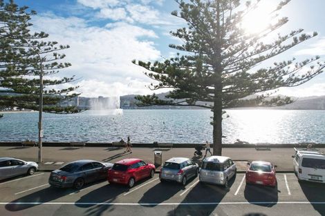 Photo of property in 286 Oriental Parade, Oriental Bay, Wellington, 6011