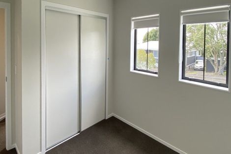 Photo of property in 12/15 Sunhill Road, Sunnyvale, Auckland, 0612