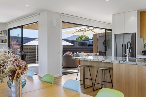 Photo of property in 10 Karapoto Lane, Rainbow Point, Taupo, 3330